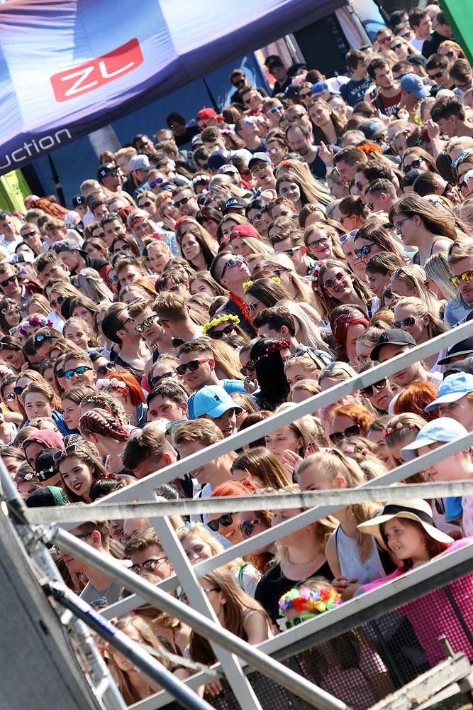 Na prosluněném Brněnském Majálesu bavili Rybičky 48, Tomáš Klus, Skyline, UDG a další