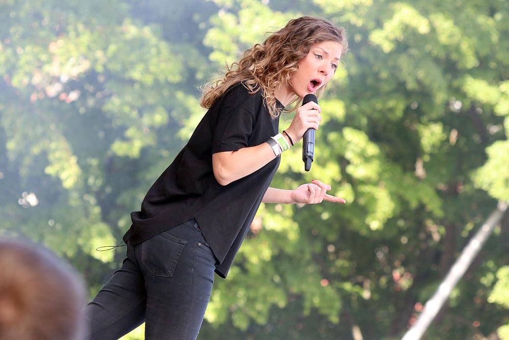 Na prosluněném Brněnském Majálesu bavili Rybičky 48, Tomáš Klus, Skyline, UDG a další