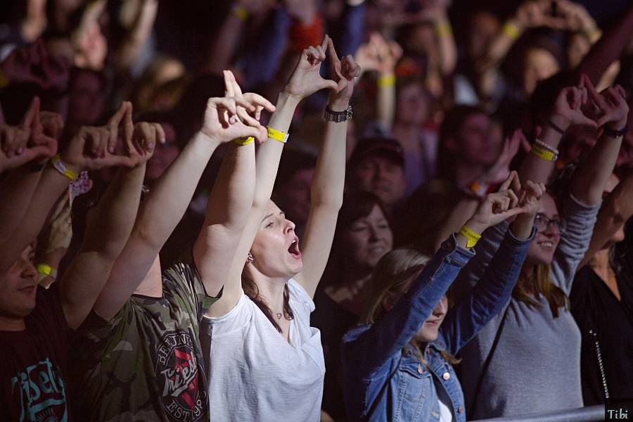 V Českých Budějovicích vystřídali muzikanti hokejisty: na Motorfestu hráli Tři sestry, David Koller i Michal Hrůza