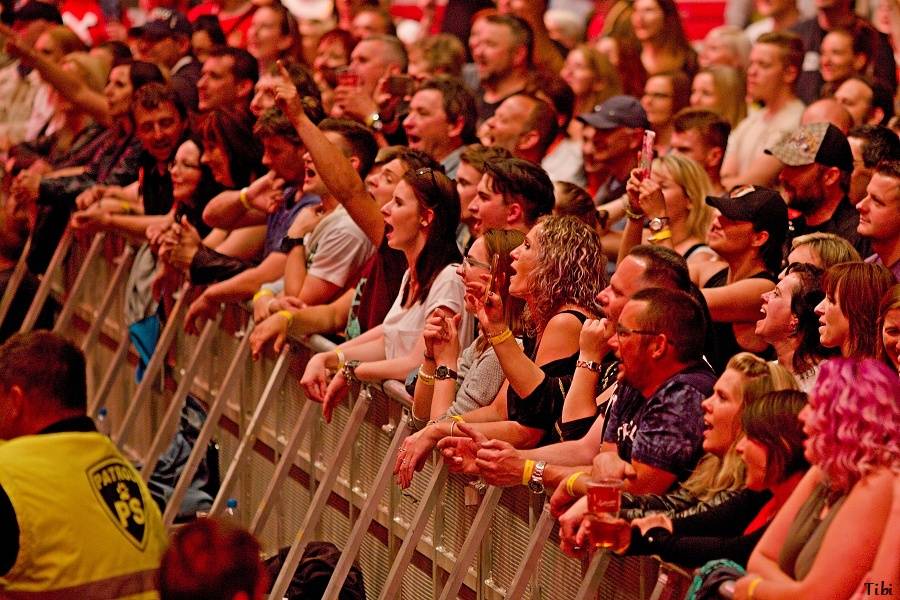 V Českých Budějovicích vystřídali muzikanti hokejisty: na Motorfestu hráli Tři sestry, David Koller i Michal Hrůza