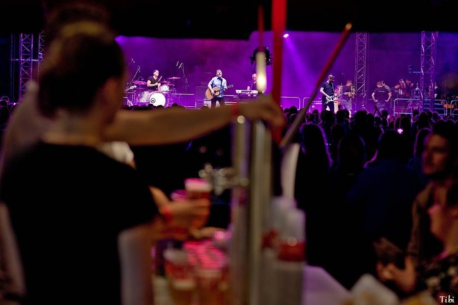 V Českých Budějovicích vystřídali muzikanti hokejisty: na Motorfestu hráli Tři sestry, David Koller i Michal Hrůza