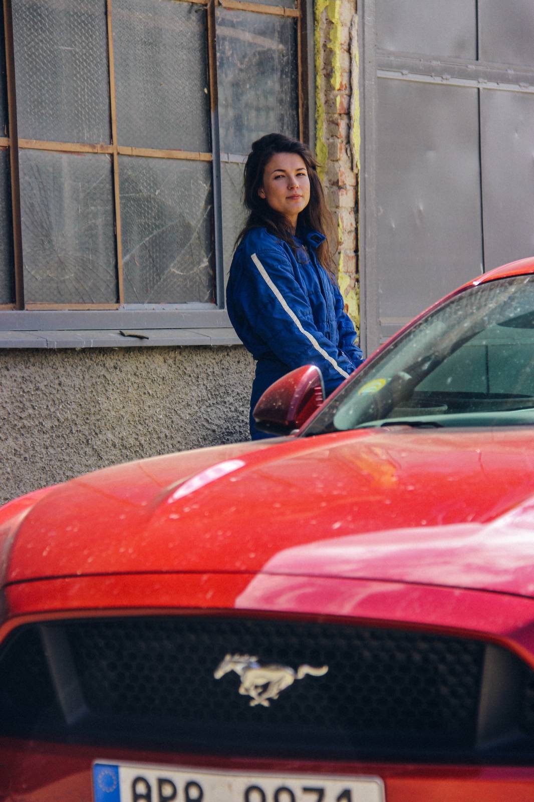 Harlej natáčel klip k songu Možná. Potěší zejména milovníky silných strojů