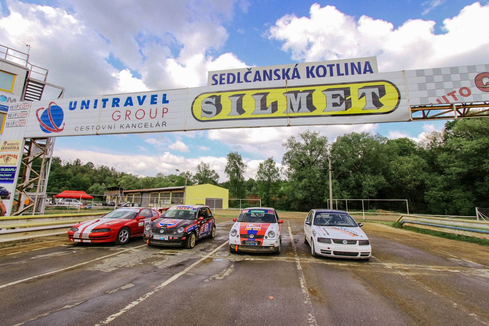 Harlej natáčel klip k songu Možná. Potěší zejména milovníky silných strojů