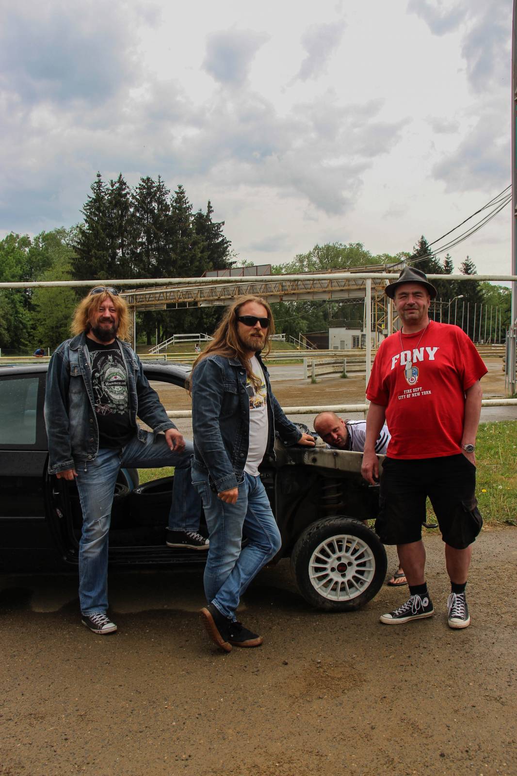 Harlej natáčel klip k songu Možná. Potěší zejména milovníky silných strojů