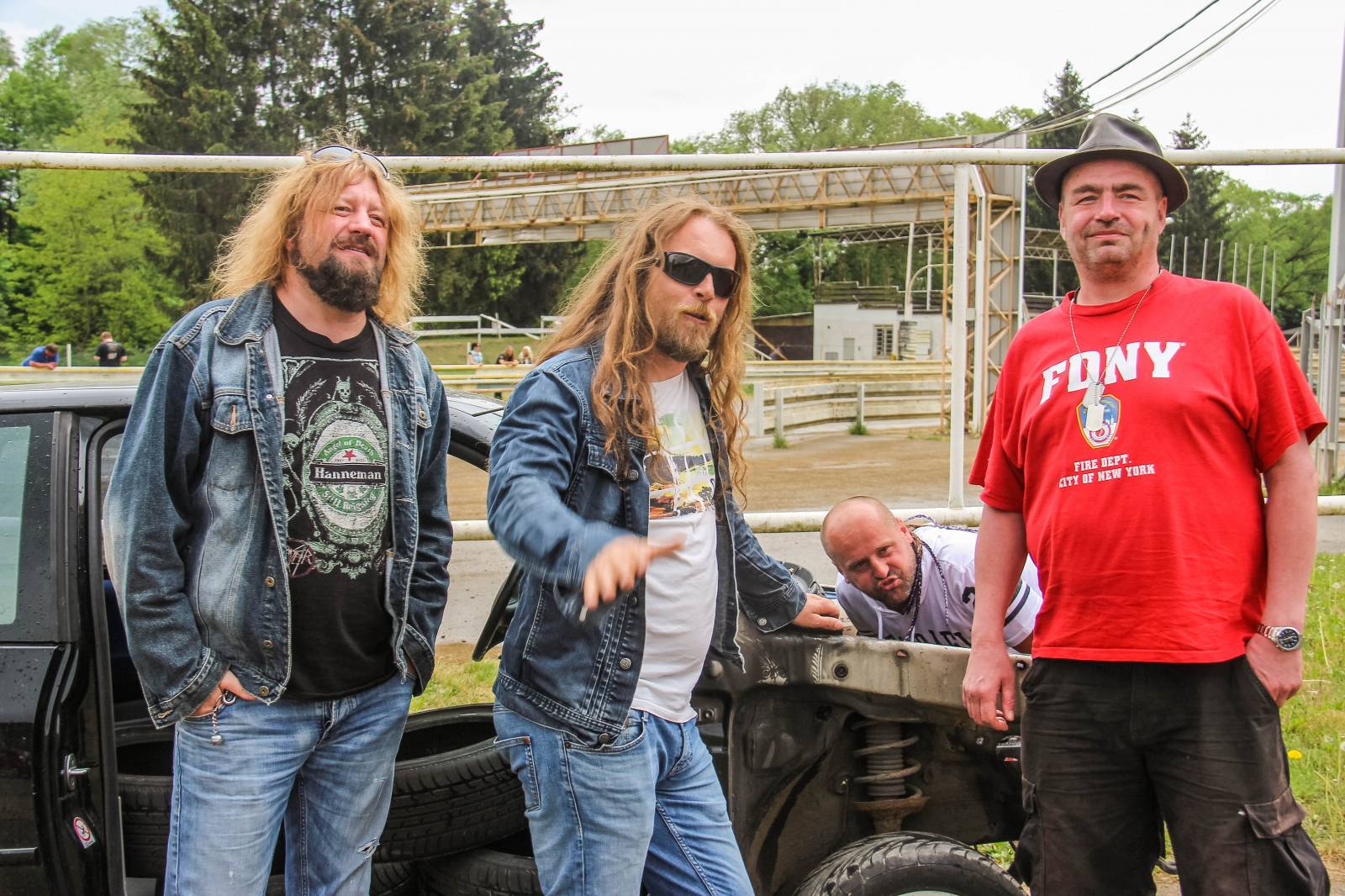 Harlej natáčel klip k songu Možná. Potěší zejména milovníky silných strojů