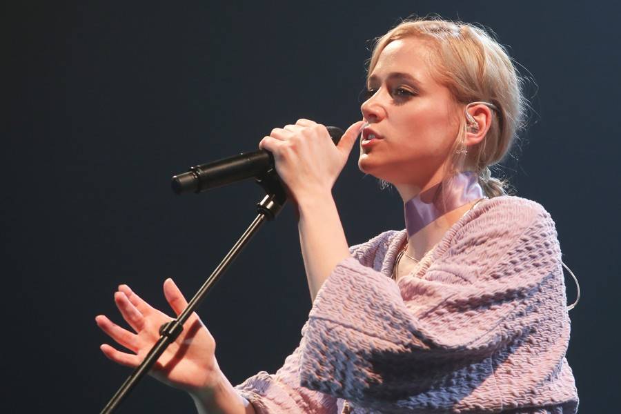 James Blunt se zastavil v Bratislavě, předskakovala mu Emma Drobná