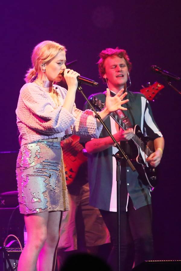 James Blunt se zastavil v Bratislavě, předskakovala mu Emma Drobná