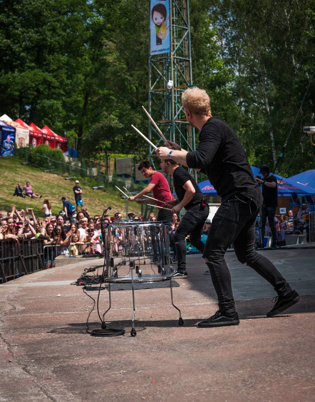 Plzeňský Majáles: Za slunného počasí diváky bavili Mig 21, Tomáš Klus, Marek Ztracený nebo Lenny