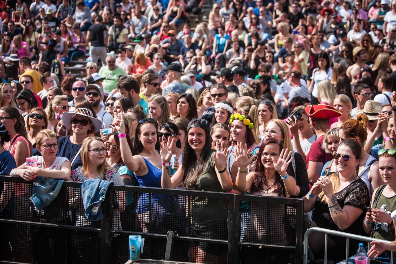 Plzeňský Majáles: Za slunného počasí diváky bavili Mig 21, Tomáš Klus, Marek Ztracený nebo Lenny