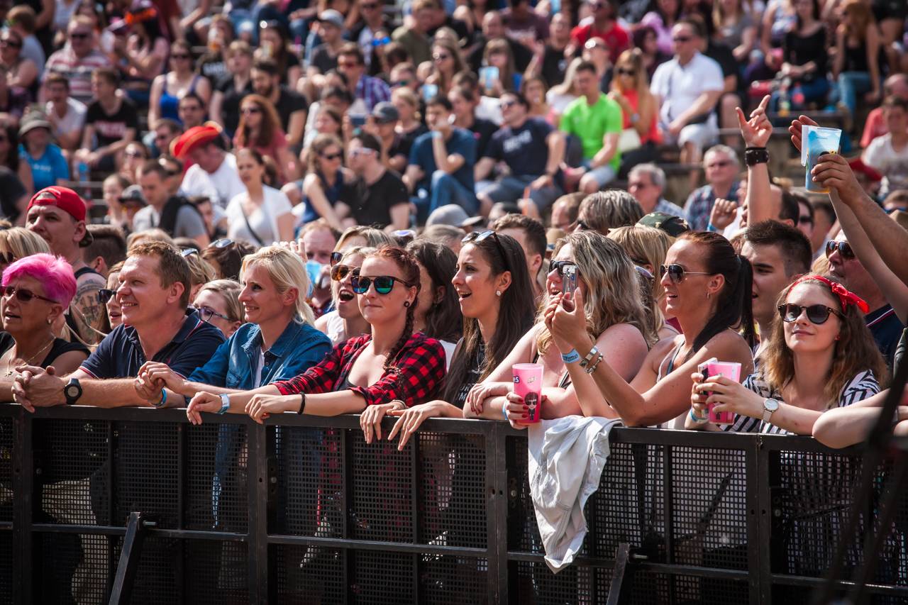 Plzeňský Majáles: Za slunného počasí diváky bavili Mig 21, Tomáš Klus, Marek Ztracený nebo Lenny