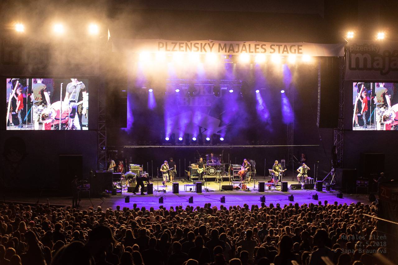 Plzeňskému Majálesu přálo počasí. Diváky svými koncerty potěšili Marpo, Rybičky 48, Mig 21, Divokej Bill a mnozí další