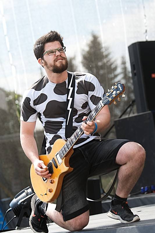 Miss Agro potěšila příznivce krásných slečen, ale i dobré hudby. Hráli Mig 21 nebo Pipes and Pints