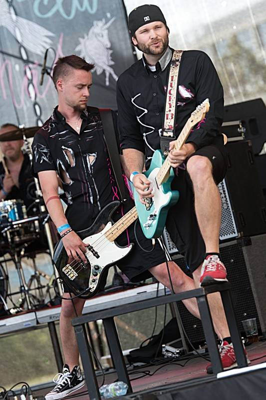 Miss Agro potěšila příznivce krásných slečen, ale i dobré hudby. Hráli Mig 21 nebo Pipes and Pints