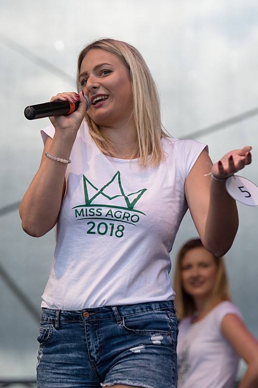 Miss Agro potěšila příznivce krásných slečen, ale i dobré hudby. Hráli Mig 21 nebo Pipes and Pints