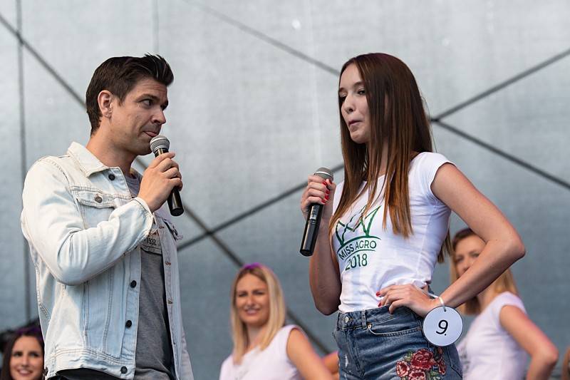 Miss Agro potěšila příznivce krásných slečen, ale i dobré hudby. Hráli Mig 21 nebo Pipes and Pints