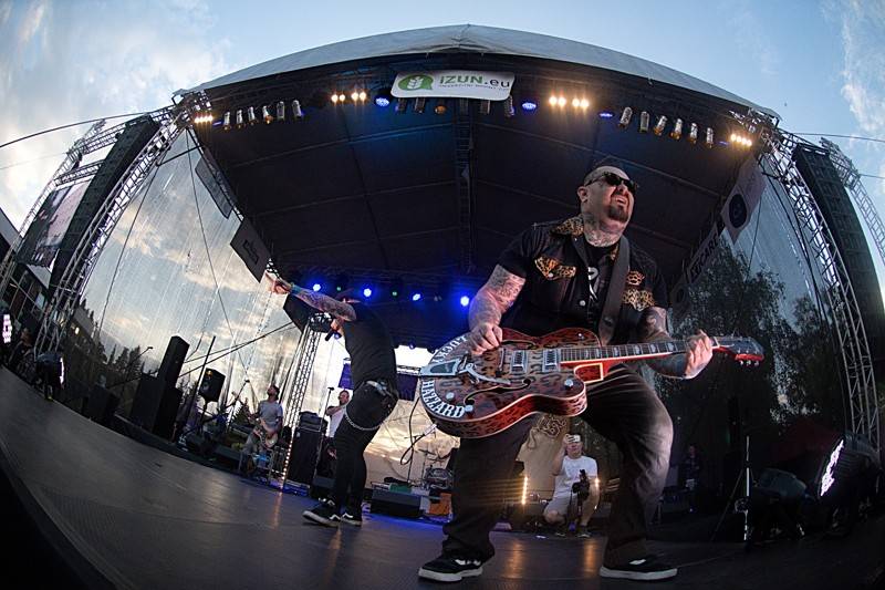 Miss Agro potěšila příznivce krásných slečen, ale i dobré hudby. Hráli Mig 21 nebo Pipes and Pints