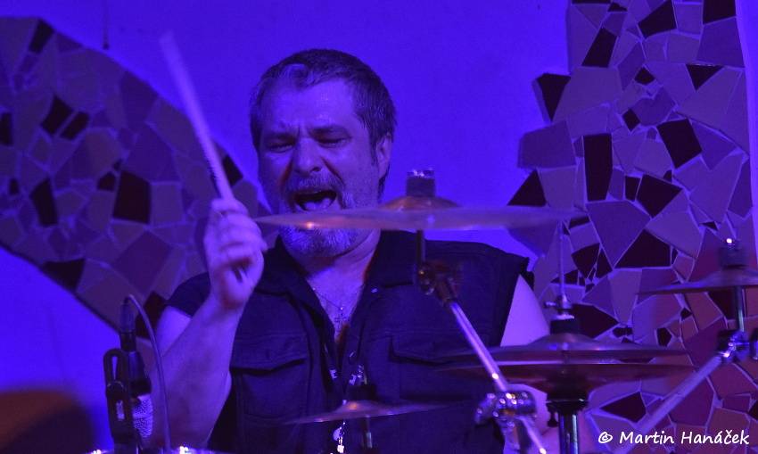 Ill Fish a Jouly rozpoutali v plzeňské Buena Vistě rockové peklo