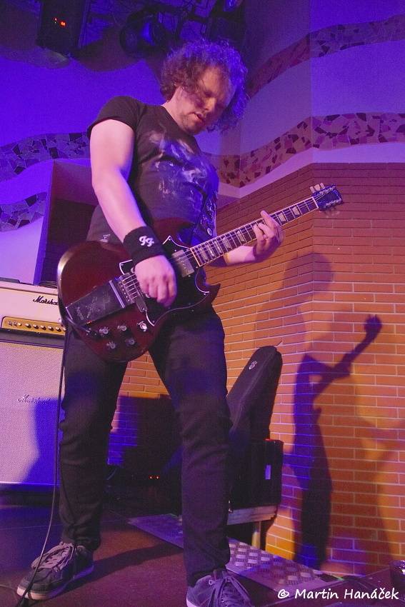 Ill Fish a Jouly rozpoutali v plzeňské Buena Vistě rockové peklo