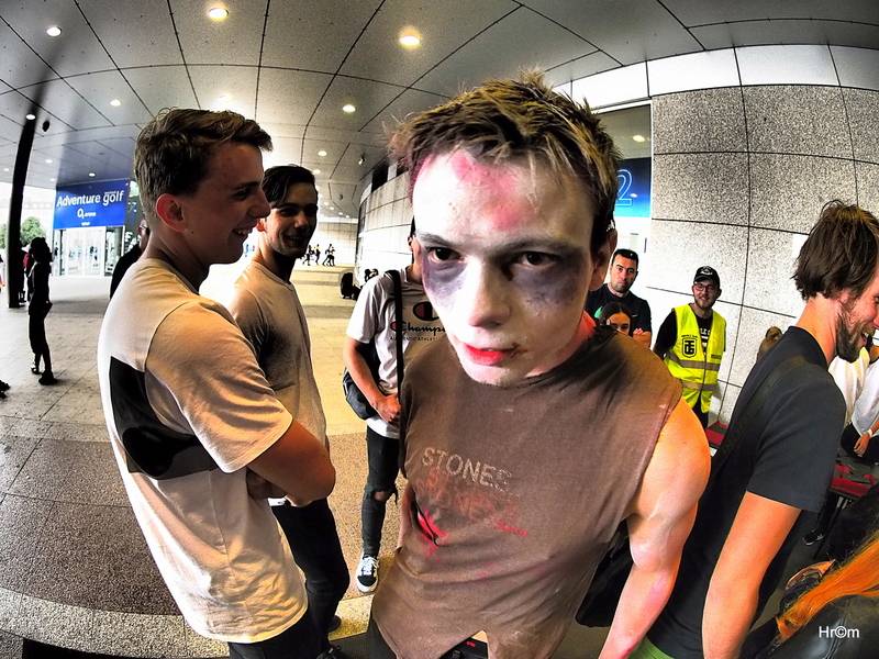 Marpo a TroubleGang pokořili O2 arenu. Fanoušci před koncertem pochodovali Prahou