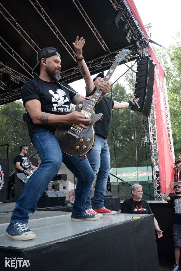 Tři sestry završili na Braníku oslavy Kristových let, hráli i De Bill Heads nebo Doctor P.P.