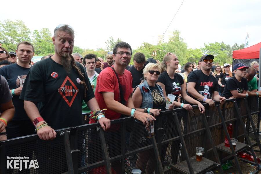 Tři sestry završili na Braníku oslavy Kristových let, hráli i De Bill Heads nebo Doctor P.P.