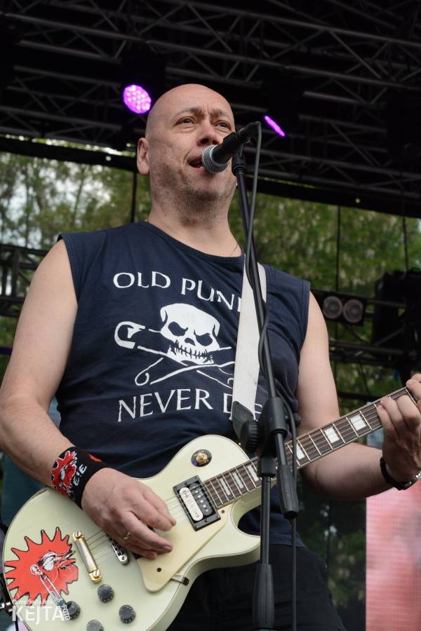 Tři sestry završili na Braníku oslavy Kristových let, hráli i De Bill Heads nebo Doctor P.P.