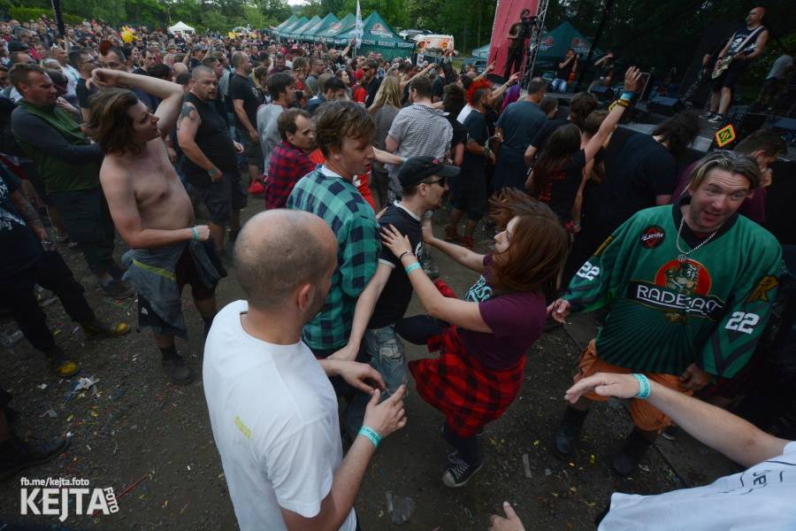 Tři sestry završili na Braníku oslavy Kristových let, hráli i De Bill Heads nebo Doctor P.P.