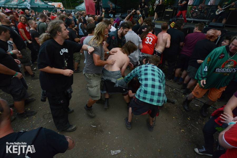 Tři sestry završili na Braníku oslavy Kristových let, hráli i De Bill Heads nebo Doctor P.P.