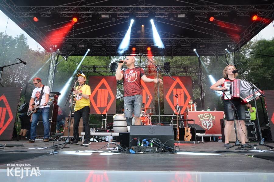 Tři sestry završili na Braníku oslavy Kristových let, hráli i De Bill Heads nebo Doctor P.P.