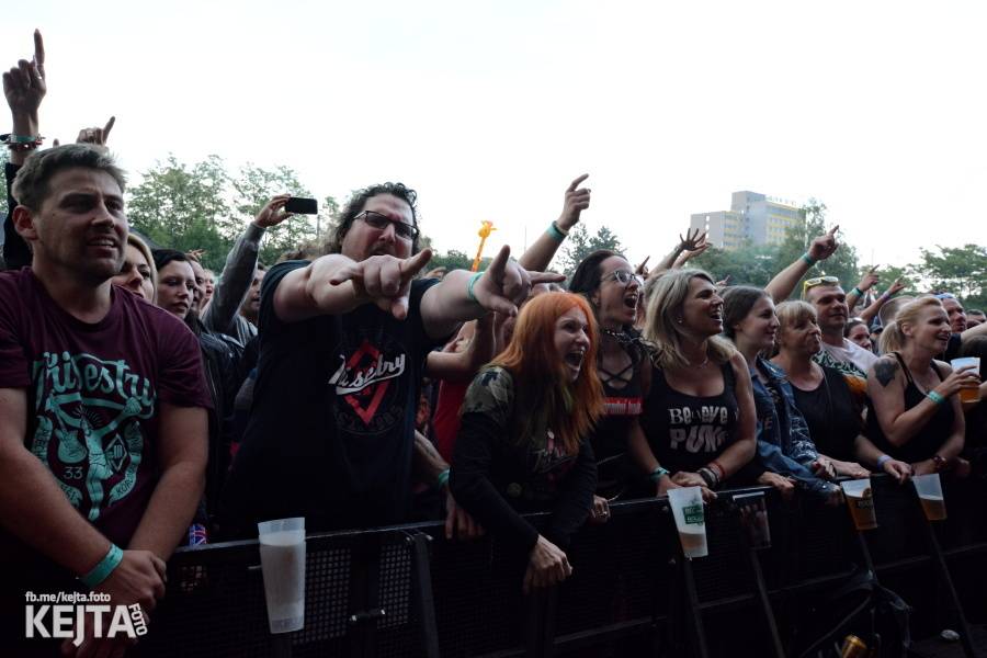 Tři sestry završili na Braníku oslavy Kristových let, hráli i De Bill Heads nebo Doctor P.P.