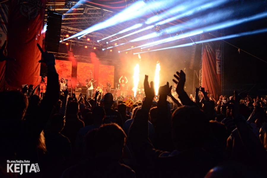 Tři sestry završili na Braníku oslavy Kristových let, hráli i De Bill Heads nebo Doctor P.P.