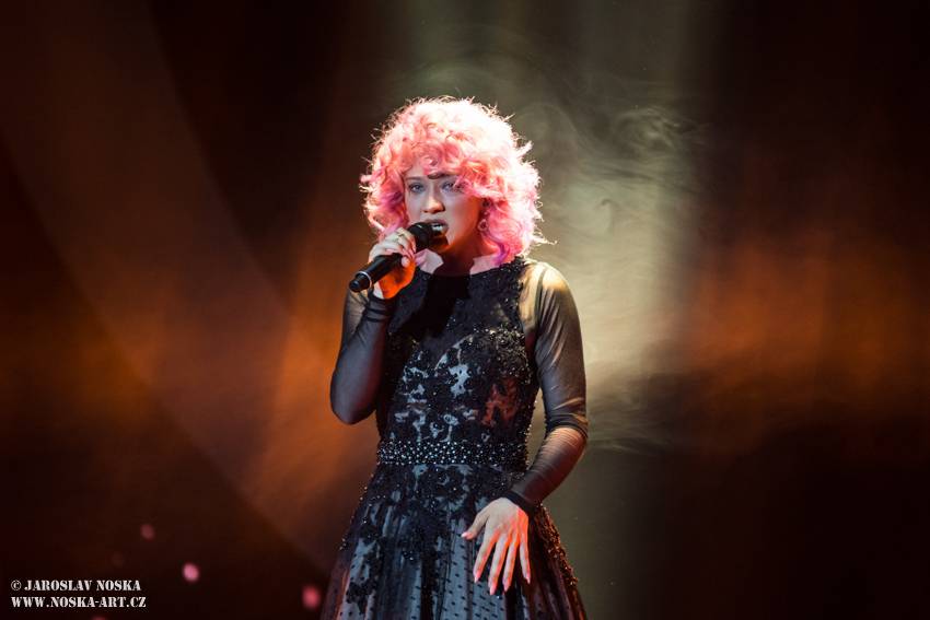 SuperStar 2018: Druhý finálový večer se stal osudným pro Bryana Gandolu a Adélu Kvitovou, zazpívala i Ewa Farna