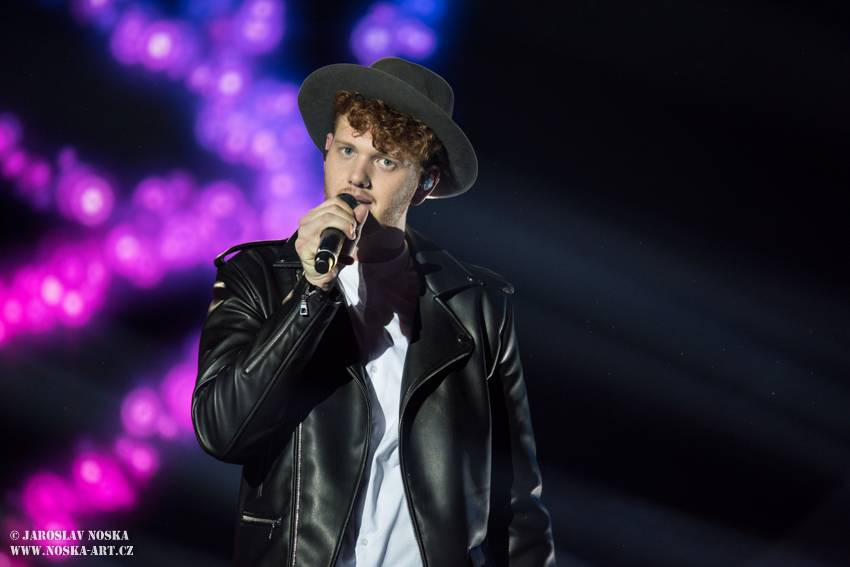 SuperStar 2018: Druhý finálový večer se stal osudným pro Bryana Gandolu a Adélu Kvitovou, zazpívala i Ewa Farna