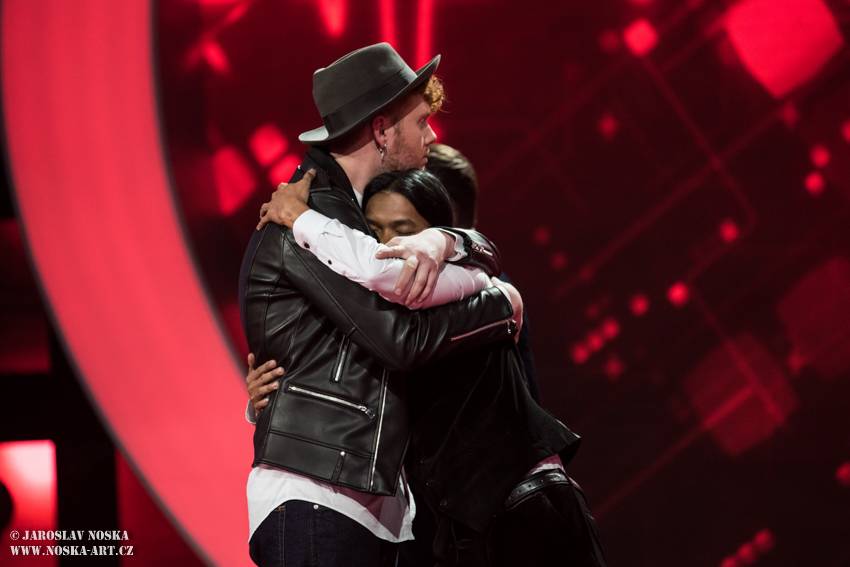 SuperStar 2018: Druhý finálový večer se stal osudným pro Bryana Gandolu a Adélu Kvitovou, zazpívala i Ewa Farna