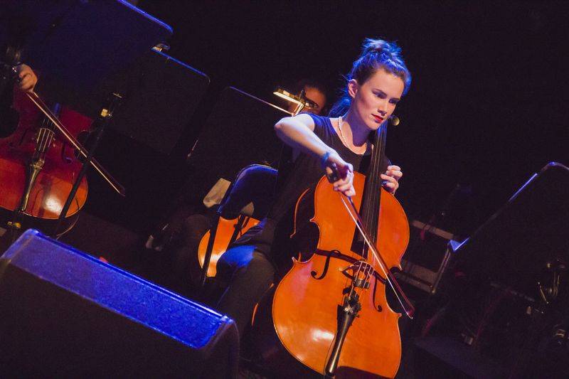 Jan P. Muchow & The Antagonists zahráli Lucky Boy a další filmové skladby v Divadle Archa