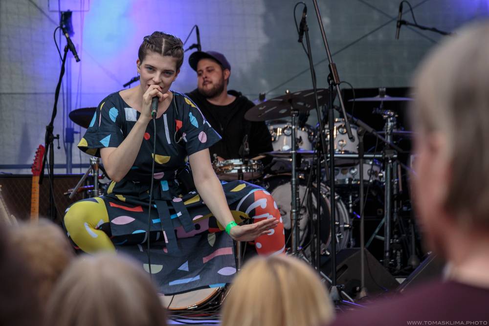 Monkey Business oslavili plnoletost ve Žlutých lázních. Tvrdili, že jsou jen boží onuce