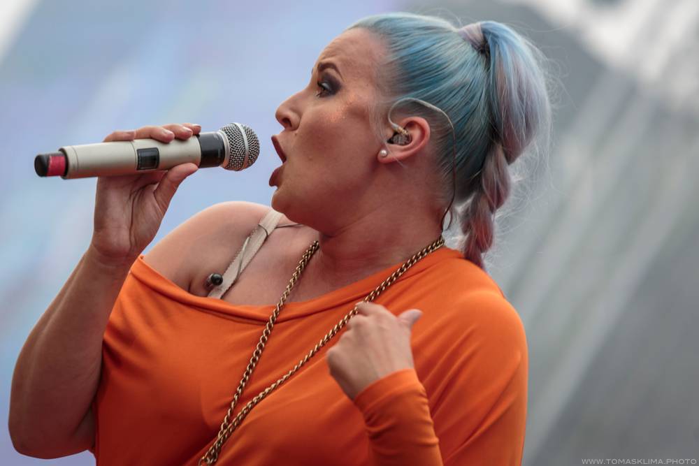 Monkey Business oslavili plnoletost ve Žlutých lázních. Tvrdili, že jsou jen boží onuce