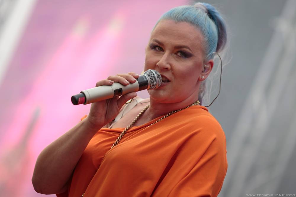 Monkey Business oslavili plnoletost ve Žlutých lázních. Tvrdili, že jsou jen boží onuce