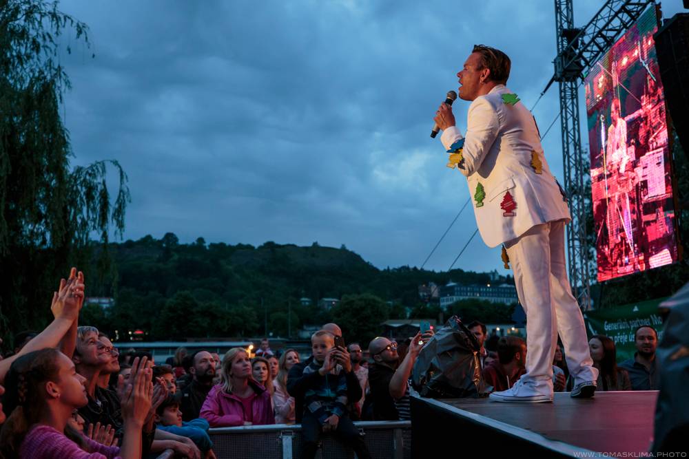 Monkey Business oslavili plnoletost ve Žlutých lázních. Tvrdili, že jsou jen boží onuce