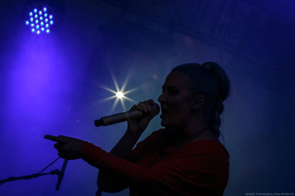 Monkey Business oslavili plnoletost ve Žlutých lázních. Tvrdili, že jsou jen boží onuce