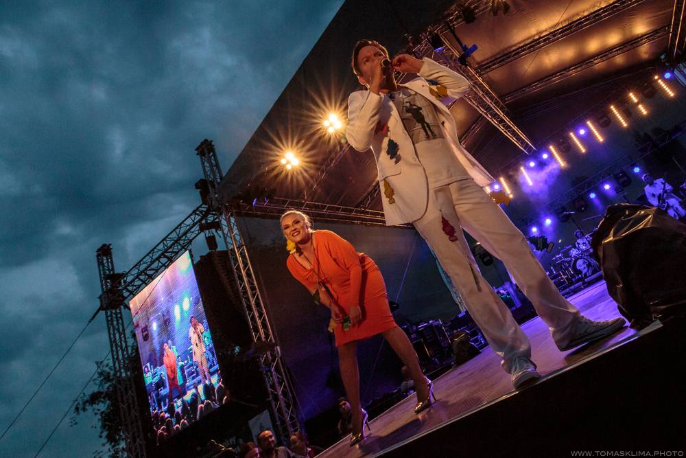 Monkey Business oslavili plnoletost ve Žlutých lázních. Tvrdili, že jsou jen boží onuce