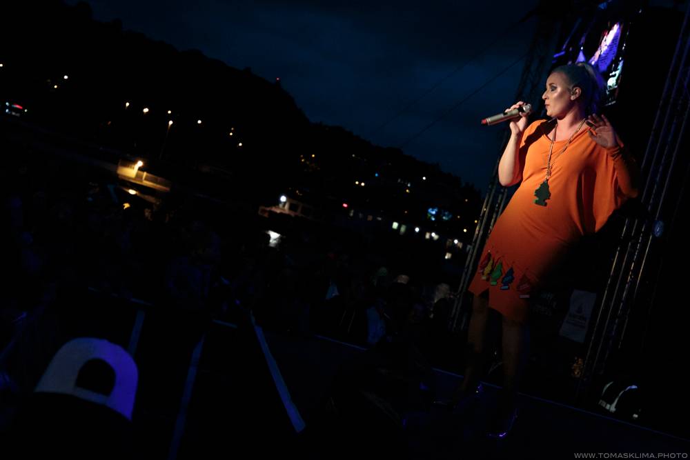 Monkey Business oslavili plnoletost ve Žlutých lázních. Tvrdili, že jsou jen boží onuce