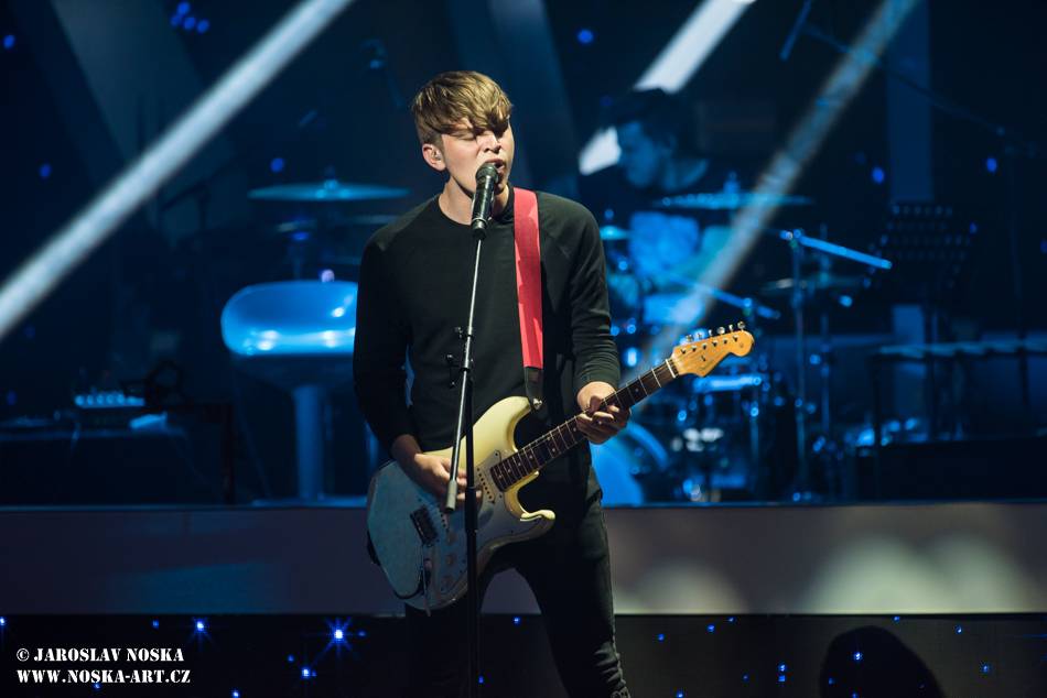 Po třetím finálovém večeru SuperStar opouští Aneta Horňáková, Petr Borkovec dostal druhou šanci