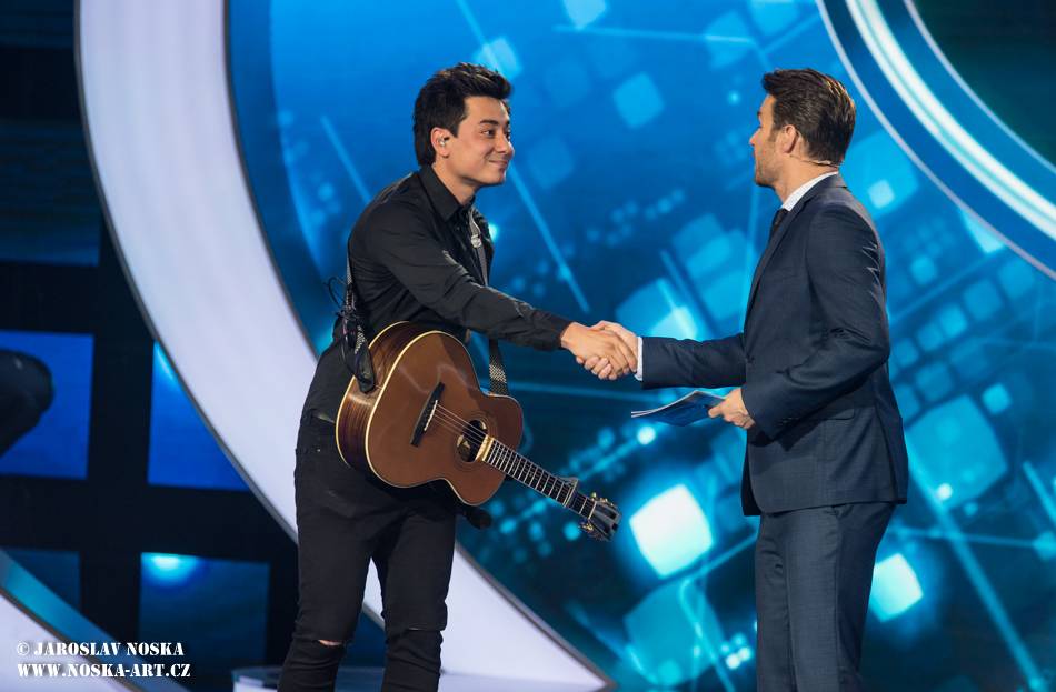 Po třetím finálovém večeru SuperStar opouští Aneta Horňáková, Petr Borkovec dostal druhou šanci