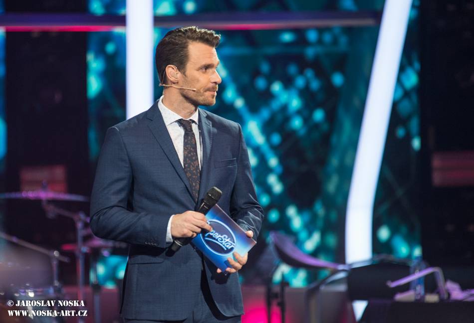 Po třetím finálovém večeru SuperStar opouští Aneta Horňáková, Petr Borkovec dostal druhou šanci