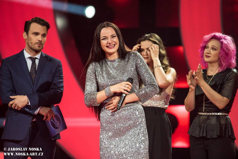 Po třetím finálovém večeru SuperStar opouští Aneta Horňáková, Petr Borkovec dostal druhou šanci