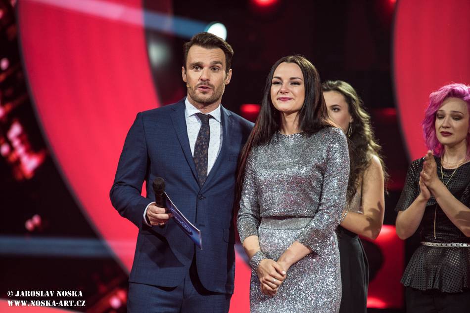 Po třetím finálovém večeru SuperStar opouští Aneta Horňáková, Petr Borkovec dostal druhou šanci