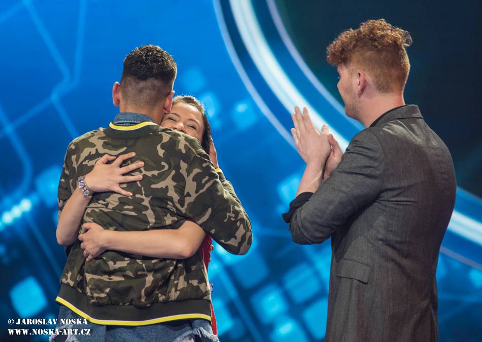 Po třetím finálovém večeru SuperStar opouští Aneta Horňáková, Petr Borkovec dostal druhou šanci