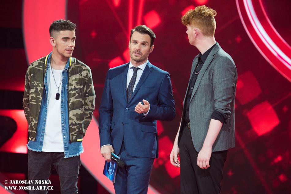 Po třetím finálovém večeru SuperStar opouští Aneta Horňáková, Petr Borkovec dostal druhou šanci