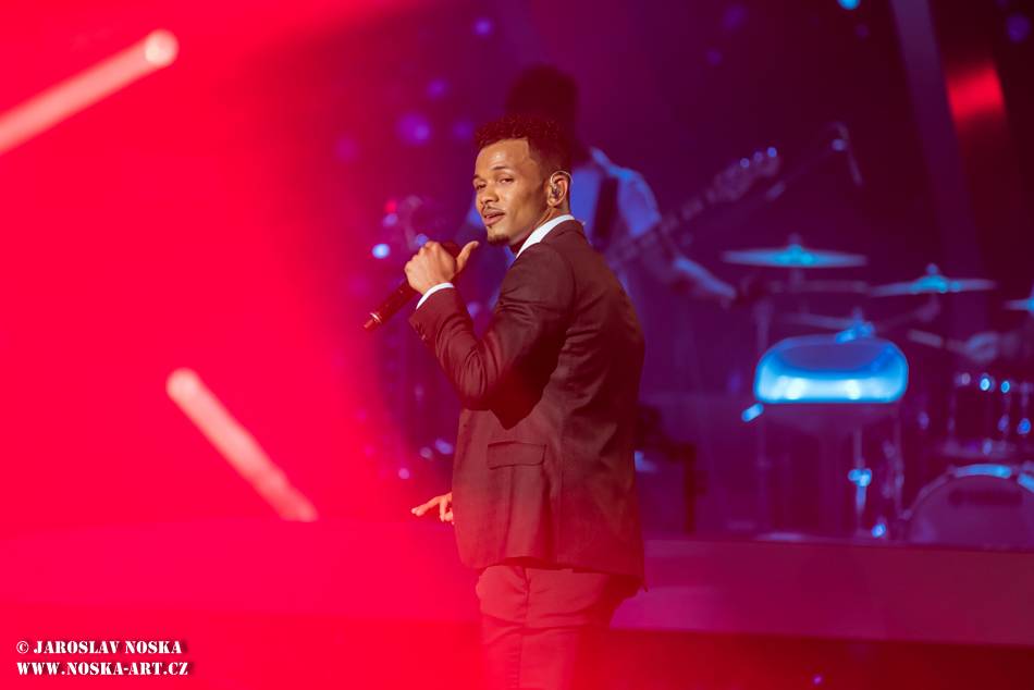 Po třetím finálovém večeru SuperStar opouští Aneta Horňáková, Petr Borkovec dostal druhou šanci